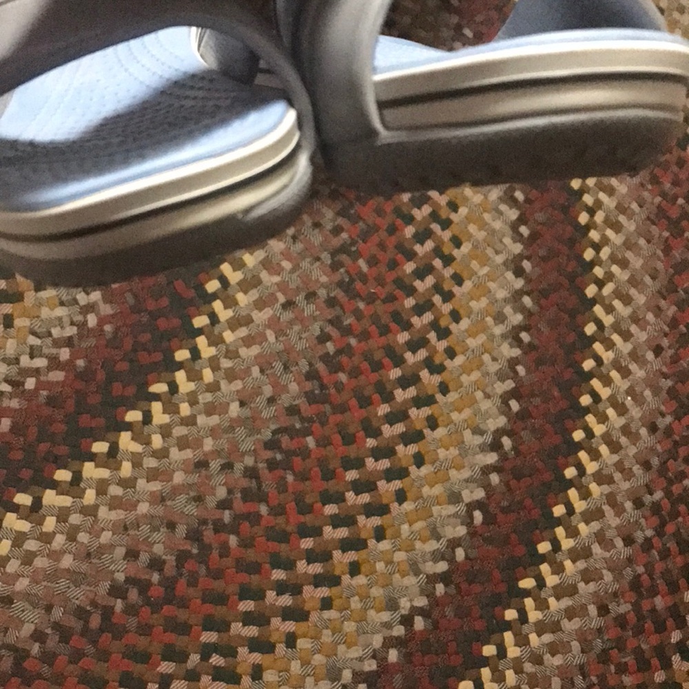 🐞Crocs Sandals - Picture 10 of 13